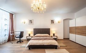 Kostas Apartments