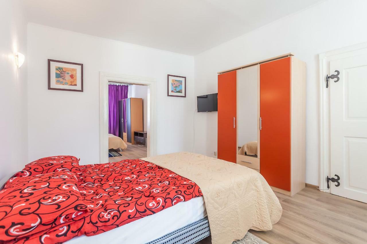 Kostas Apartments Braşov Esterno foto