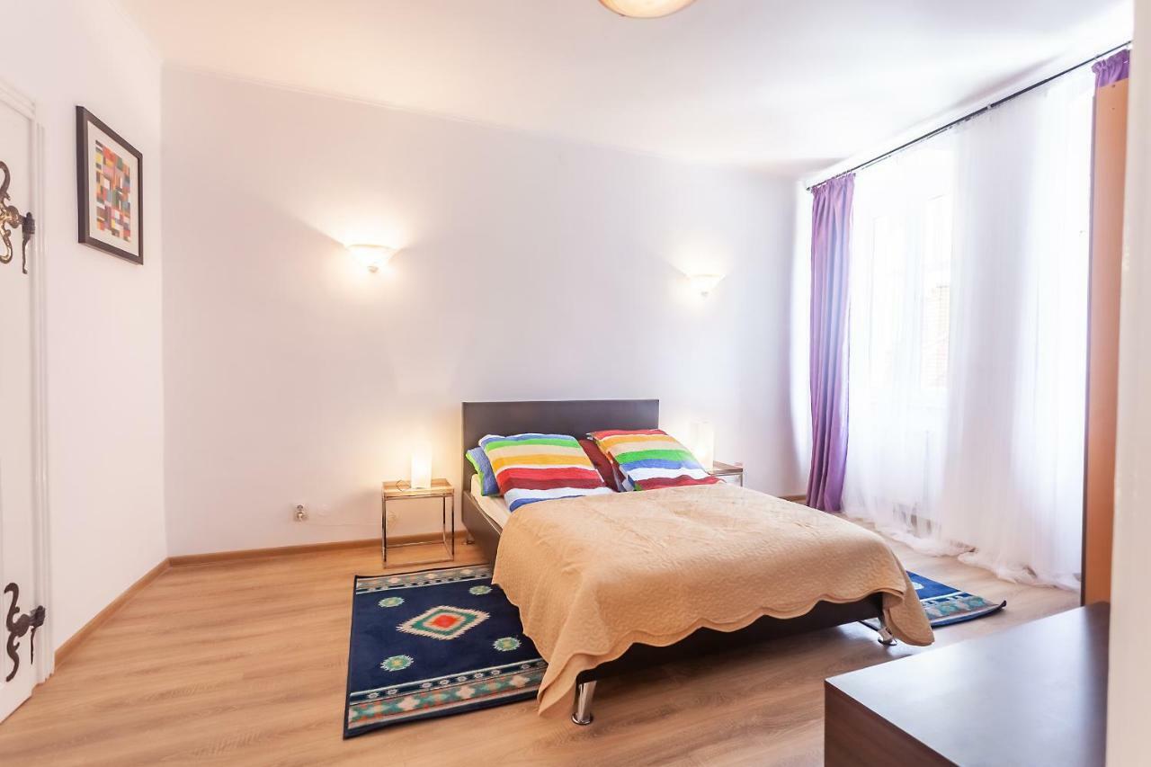 Kostas Apartments Braşov Esterno foto