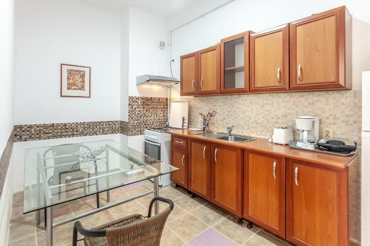 Kostas Apartments Braşov Esterno foto