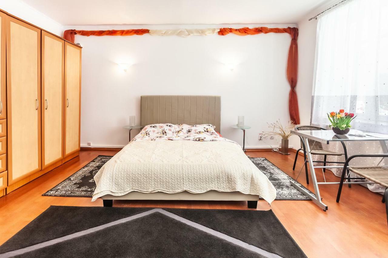Kostas Apartments Braşov Esterno foto